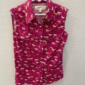 Shyanne western wear girls sleeveless top size is XS